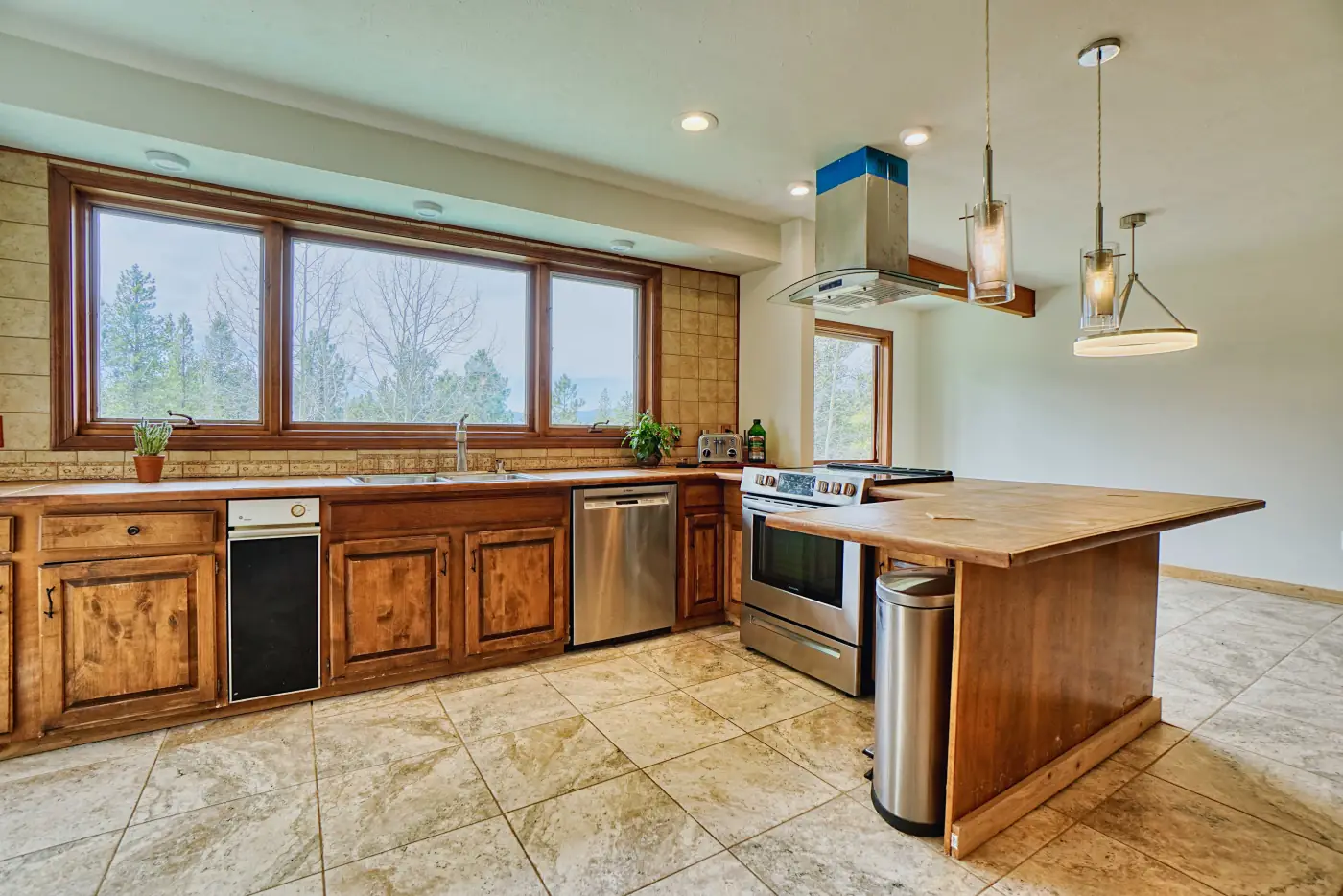 Kitchen interior photo for residential real estate listing in Colorado